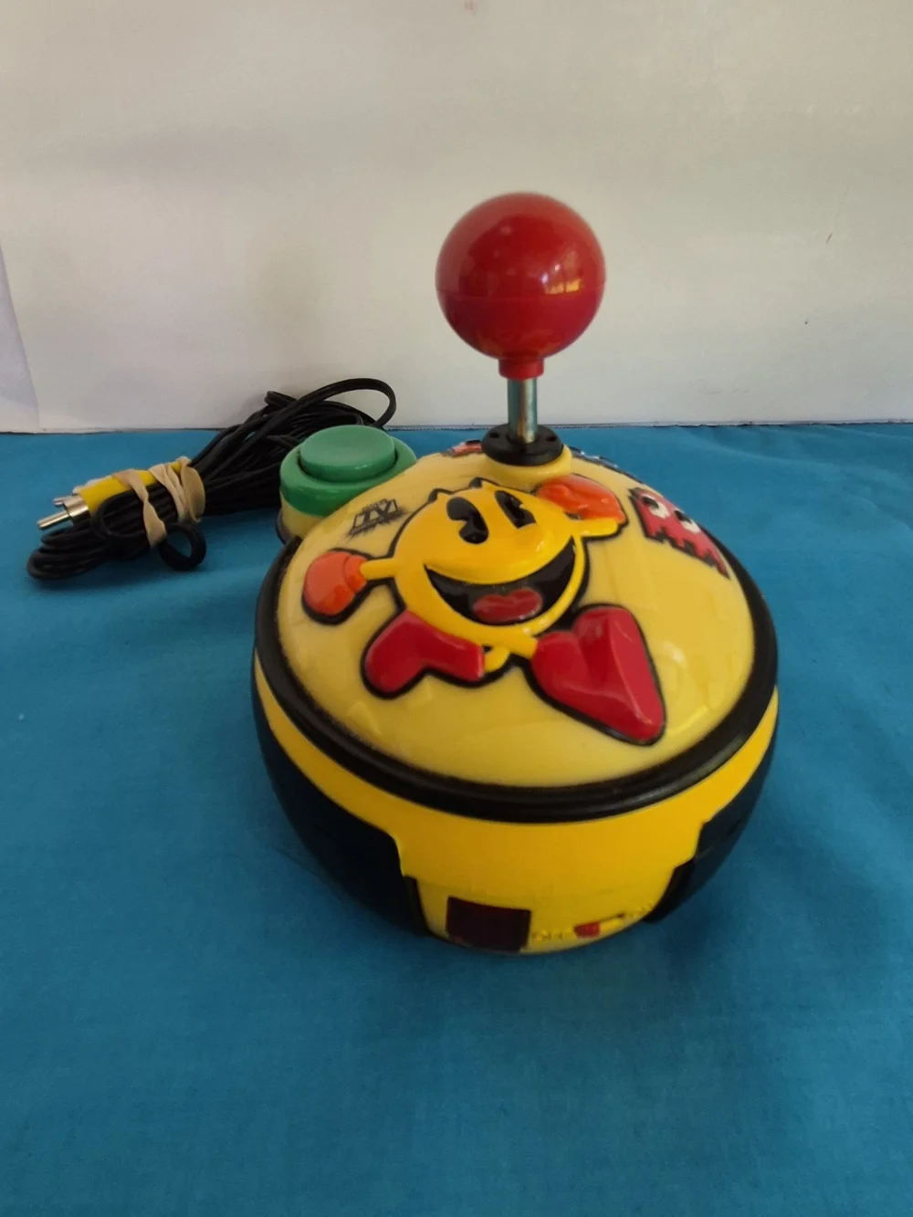 Pac Man Plug and Play Games Home Console Yellow Joy Stick Jakks Pacific